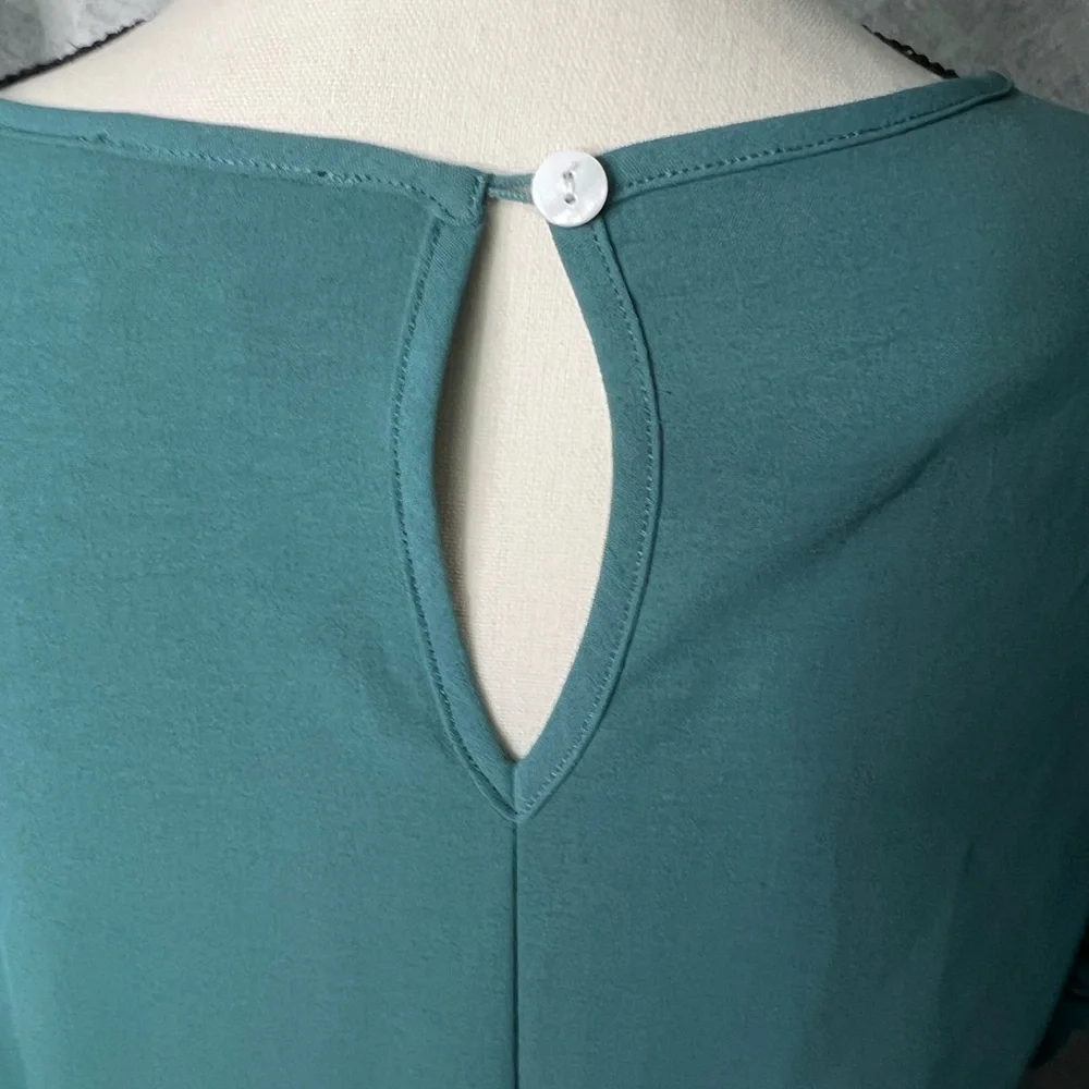 Molly Bracken Teal Ruffle Sleeve Keyhole Back Blouse - MED - Picture 8 of 14